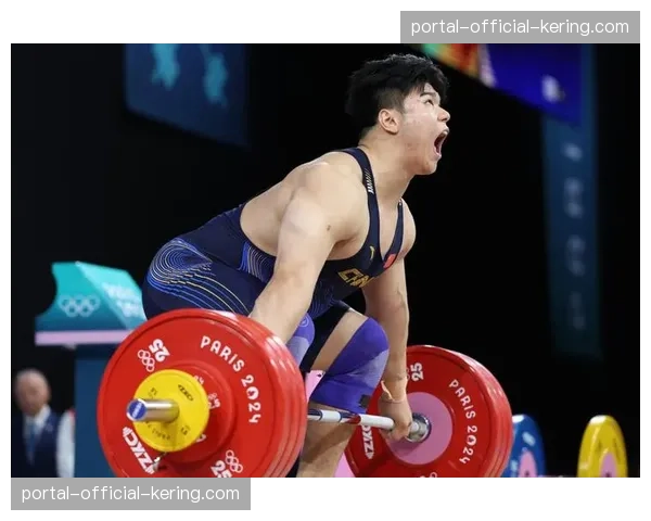 男子102公斤以上级：拉沙·塔拉卡哈泽总成绩473公斤强势卫冕