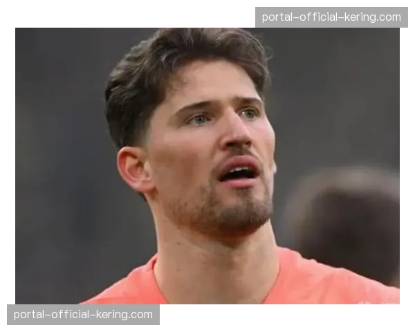 从门将到罪人？复盘多特蒙德门将科贝尔的两次致命失误